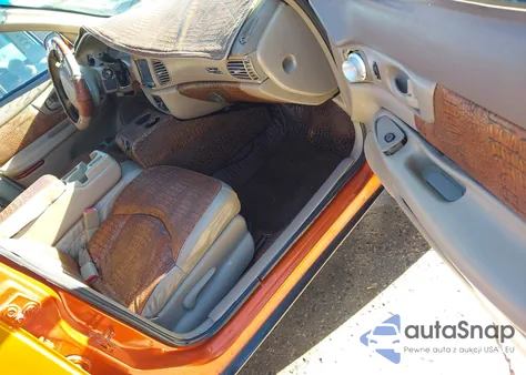 2001 Buick Century Custom z USA, uszkodzony, nr VIN 2G4WS52J111142060